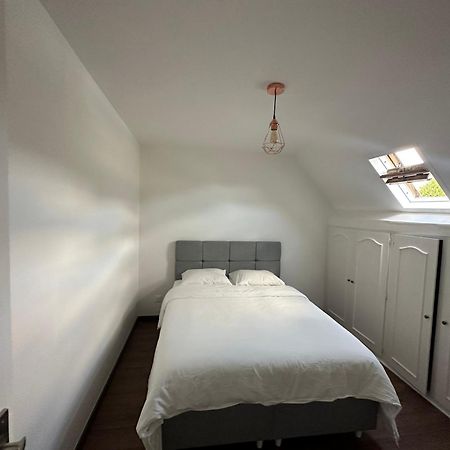 Appartement Calme Moderne Proche De Disneyland Wifi & Cafe Gratuit & Arrivee Autonome Bussy-Saint-Georges Extérieur photo