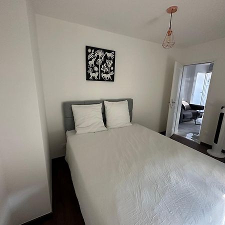 Appartement Calme Moderne Proche De Disneyland Wifi & Cafe Gratuit & Arrivee Autonome Bussy-Saint-Georges Extérieur photo