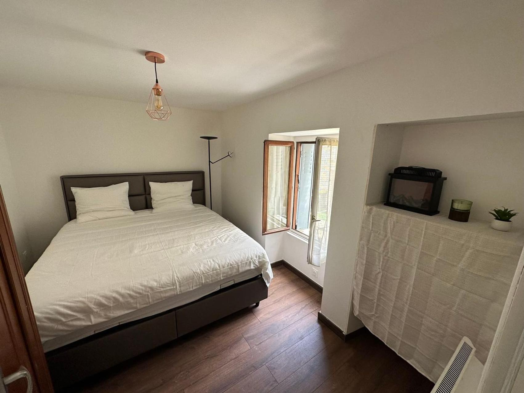 Appartement Calme Moderne Proche De Disneyland Wifi & Cafe Gratuit & Arrivee Autonome Bussy-Saint-Georges Extérieur photo