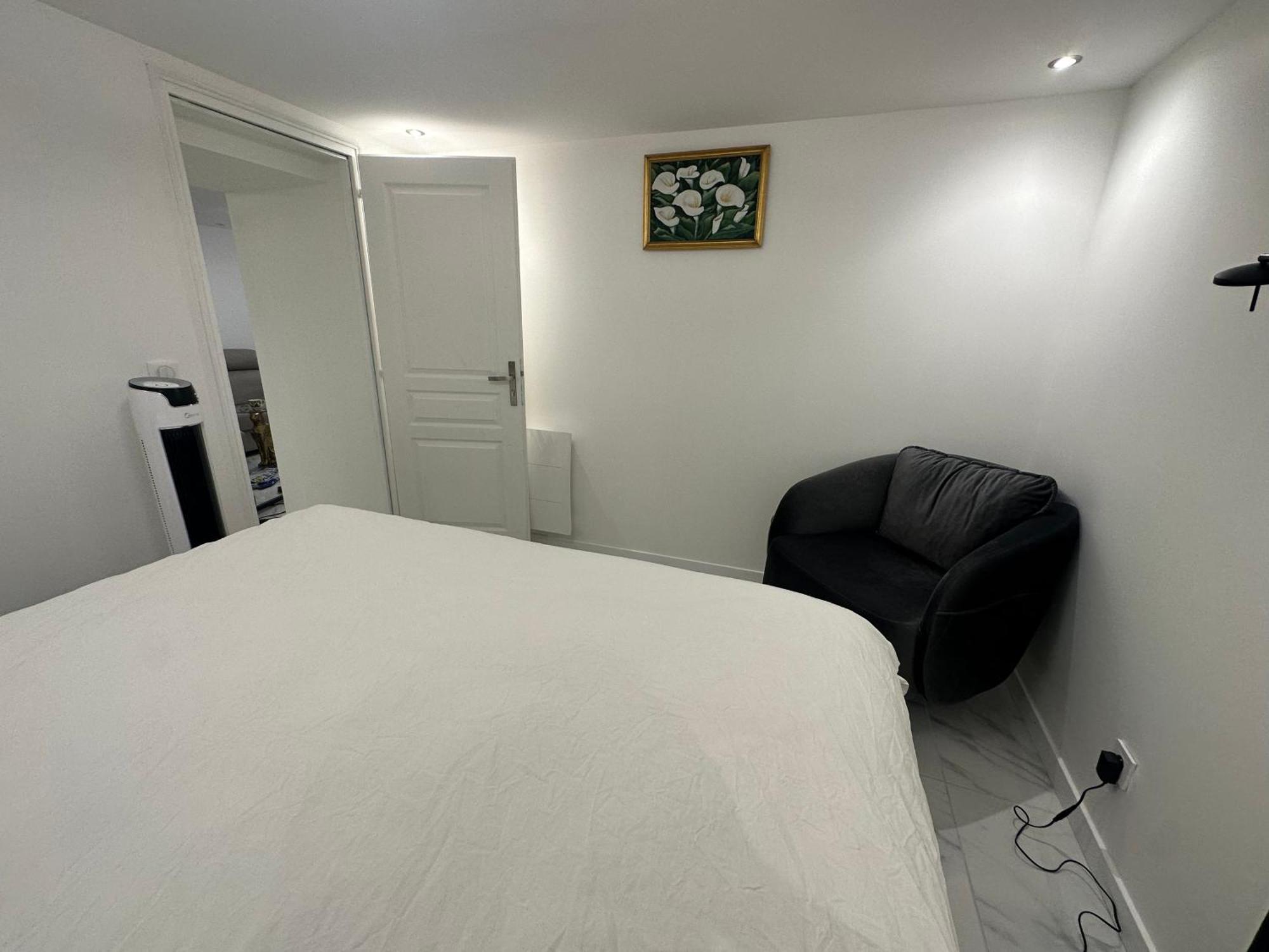 Appartement Calme Moderne Proche De Disneyland Wifi & Cafe Gratuit & Arrivee Autonome Bussy-Saint-Georges Extérieur photo