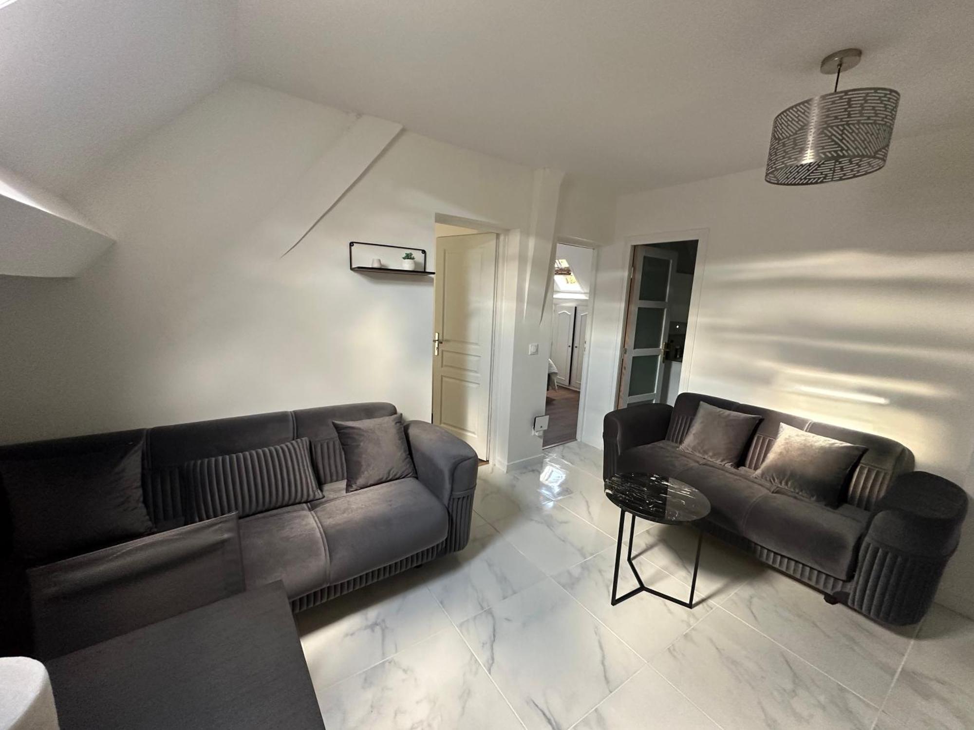 Appartement Calme Moderne Proche De Disneyland Wifi & Cafe Gratuit & Arrivee Autonome Bussy-Saint-Georges Extérieur photo